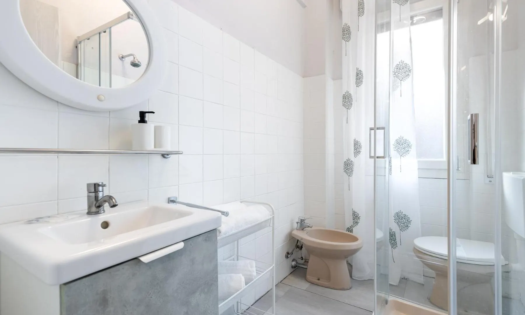 Hostdomus-Beach House Borghetto Santo Spirito