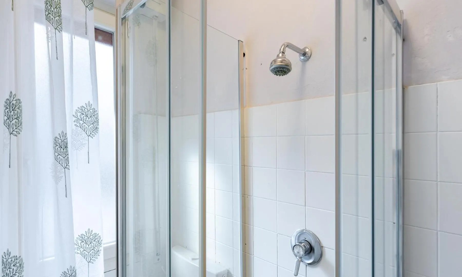Hostdomus-Beach House Borghetto Santo Spirito 0*,  Italy