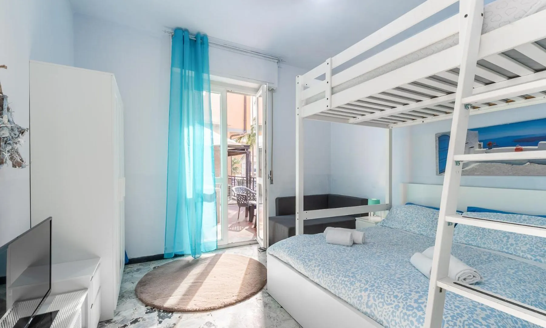 Hostdomus-Beach House Borghetto Santo Spirito